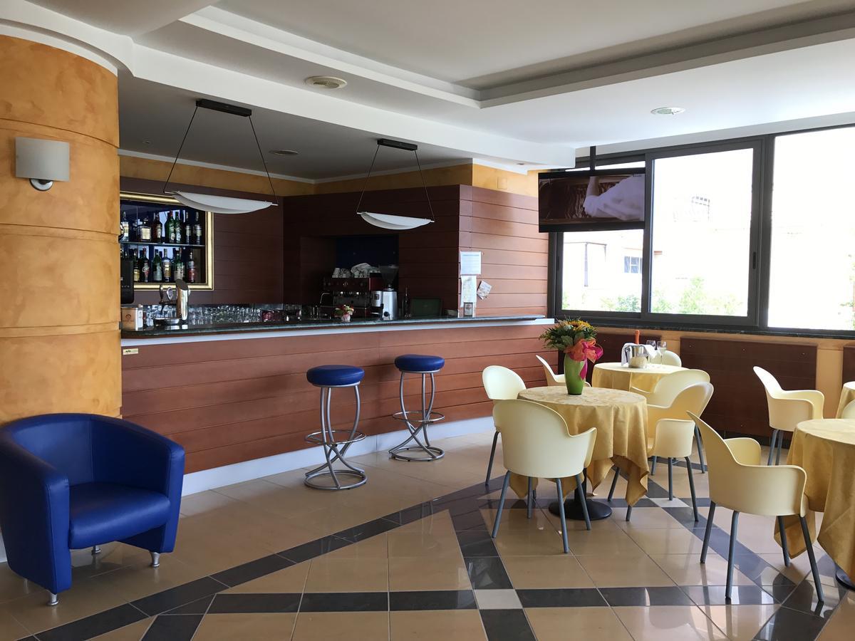 Hotel Atlas Alba Adriatica Exterior photo